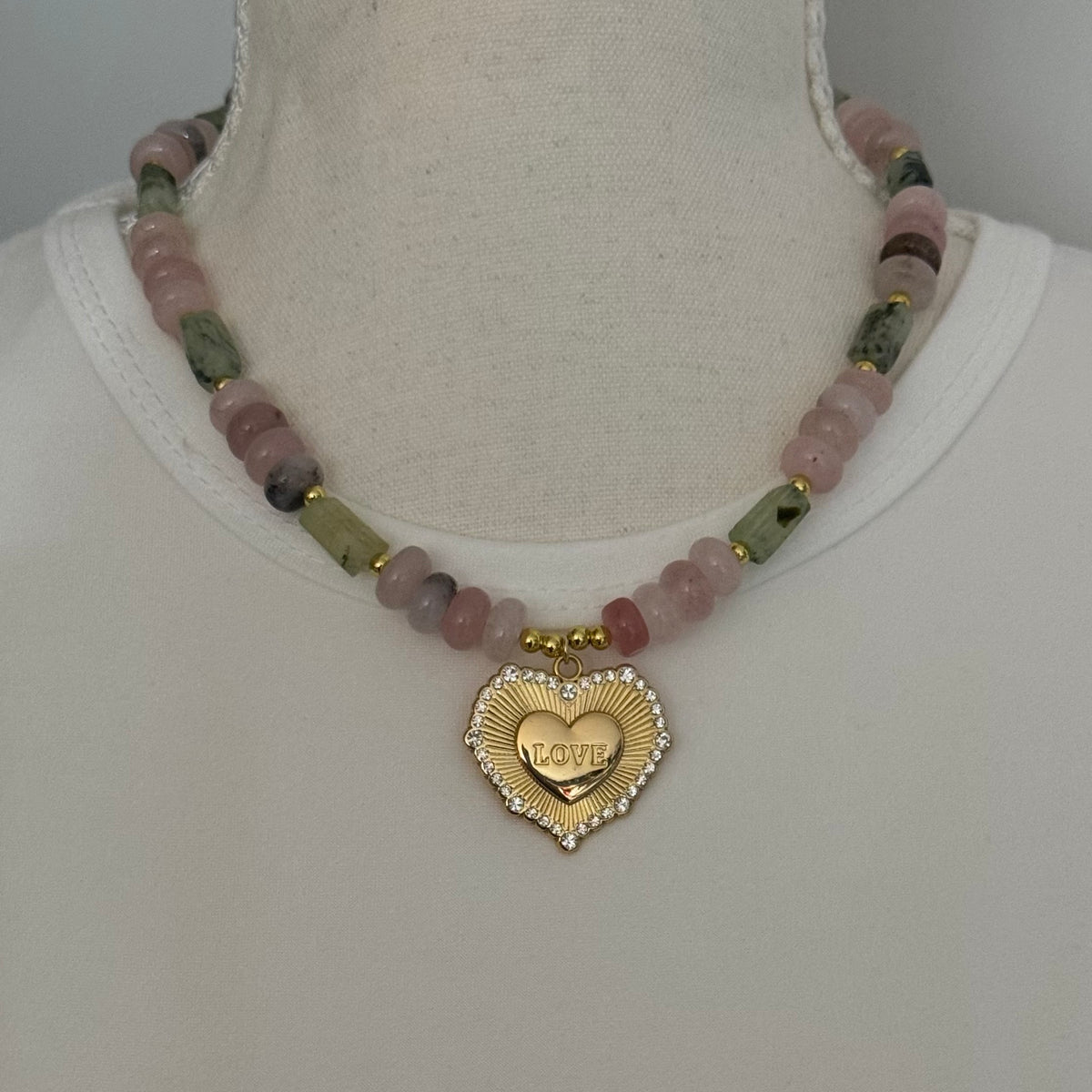Amoré necklace