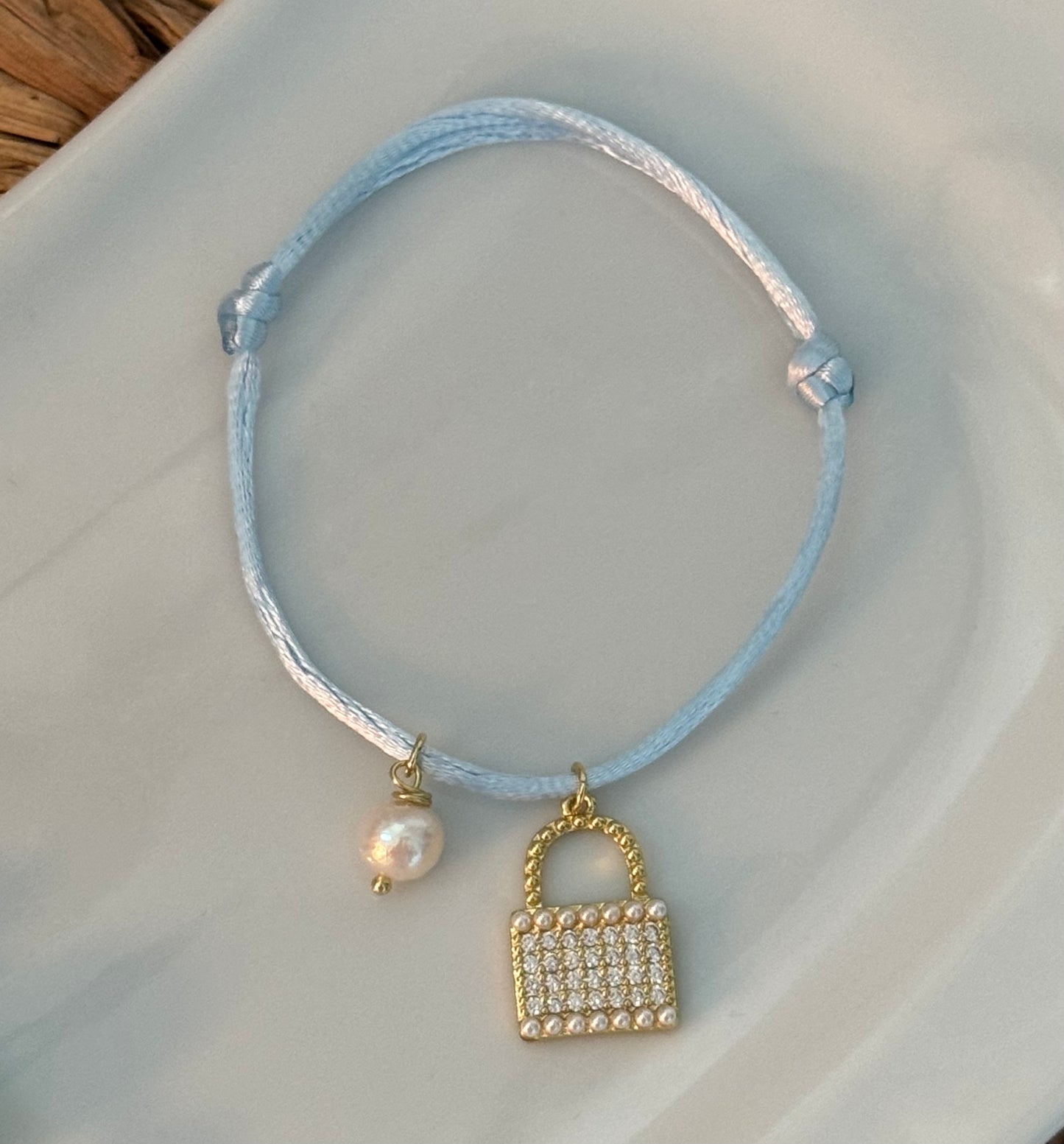 Sliding knot bracelet